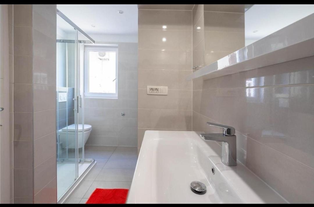 Apartment Nina โปดสตรานา ภายนอก รูปภาพ