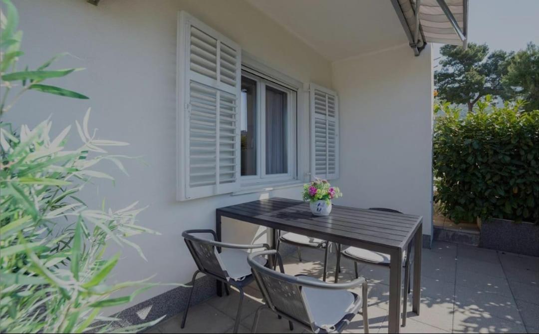 Apartment Nina โปดสตรานา ภายนอก รูปภาพ